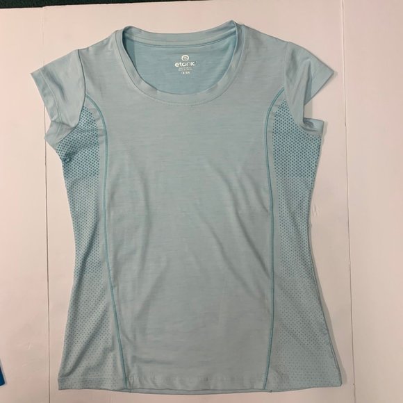 3 LIKE NEW  NIKE, ETONIC SHORT SLEEVED SHIRTS - Picture 6 of 14